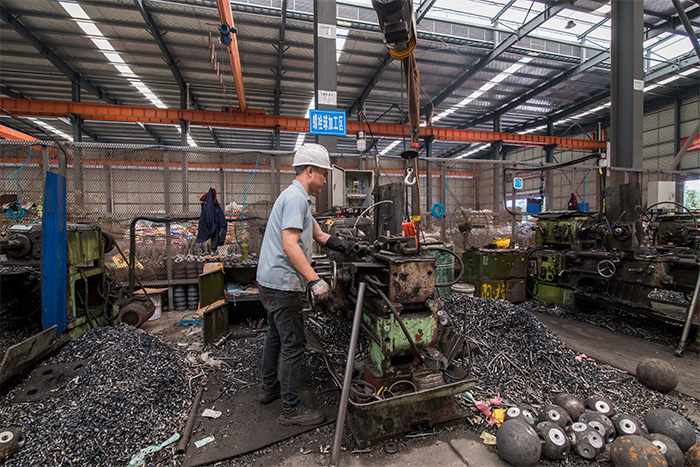 朔州网架配件-螺栓球加工车间